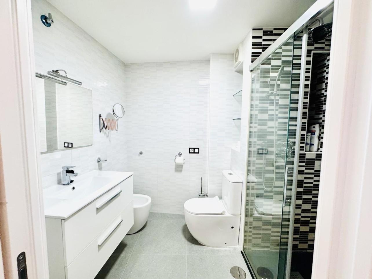 Family Apartment In The Malaga City Center Exteriér fotografie
